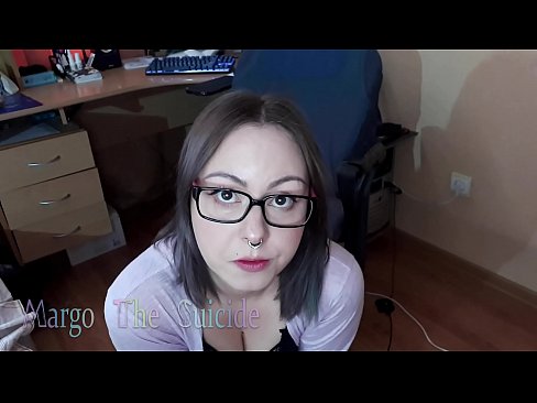 ❤️ Nwatakịrị nwanyị sexy nwere ugegbe na-eme Dildo nke ukwuu na igwefoto Mmekọahụ ❌️